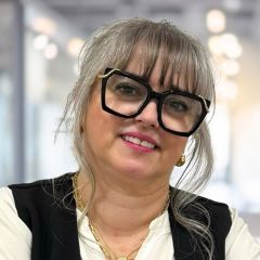 ENCUADRE FOTO DE PERFIL EQUIPO GRUPO NEOCK - Alba Martín